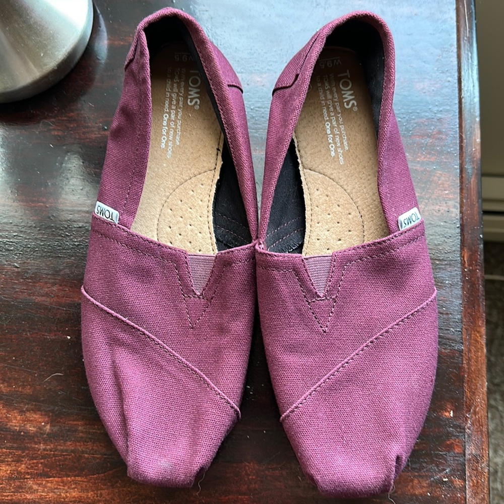 Tom’s shoes, lightly used